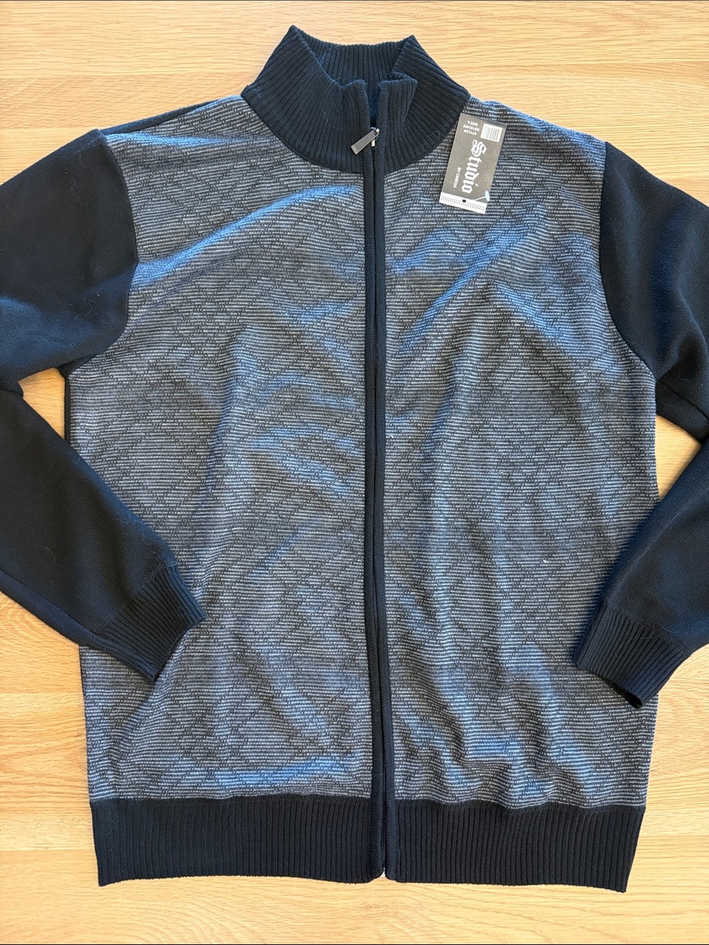 NWT Omega Full-Zip Men's Sweater in Black and Gray